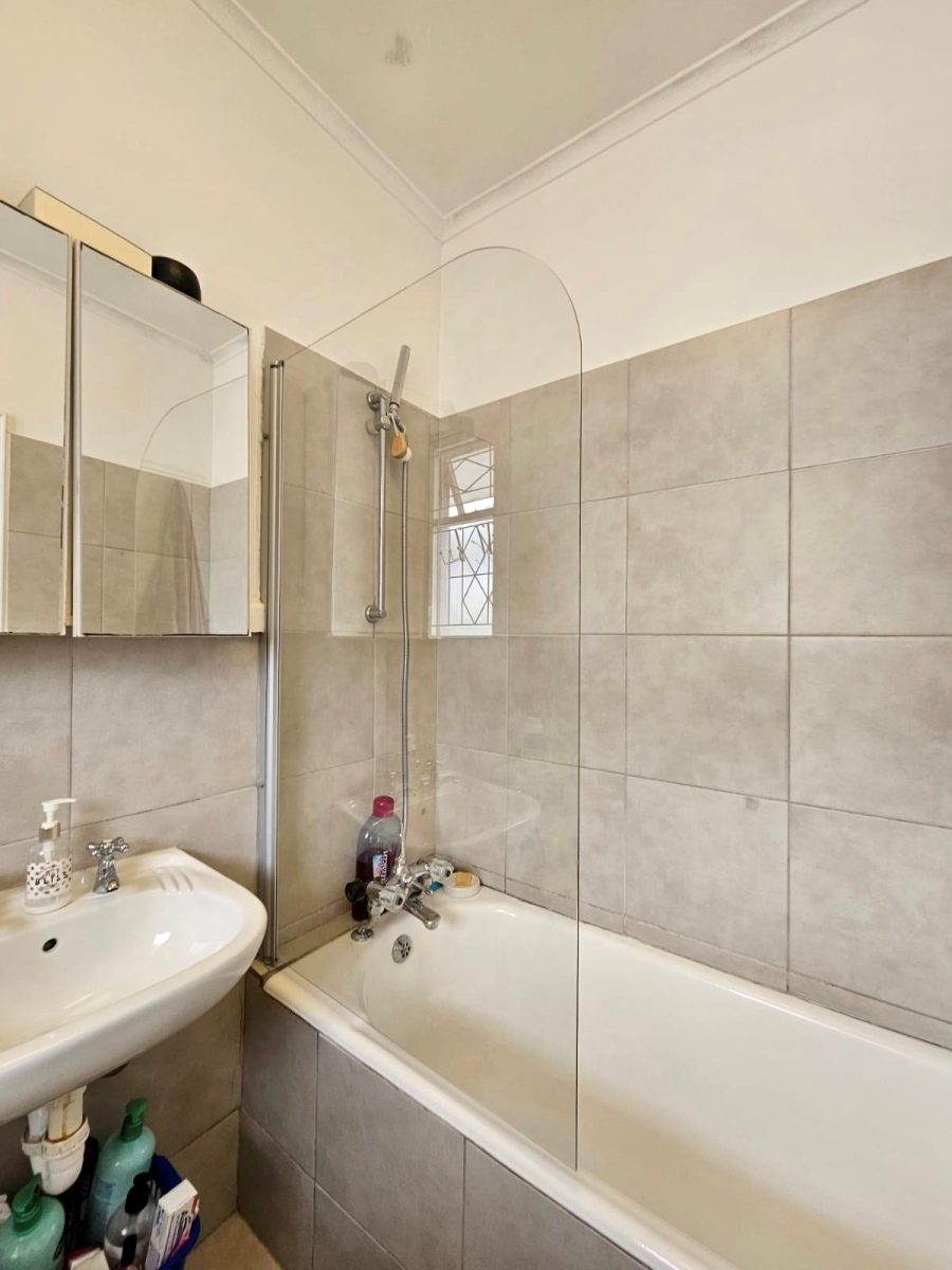 0 Bedroom Property for Sale in Sea Point Western Cape